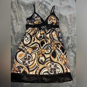 Dress with tie in back